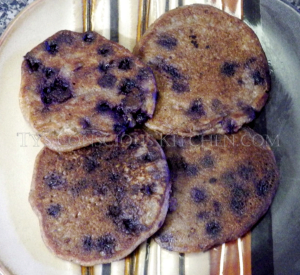 Read more about the article Alkaline Electric Blueberry Spelt Pancakes